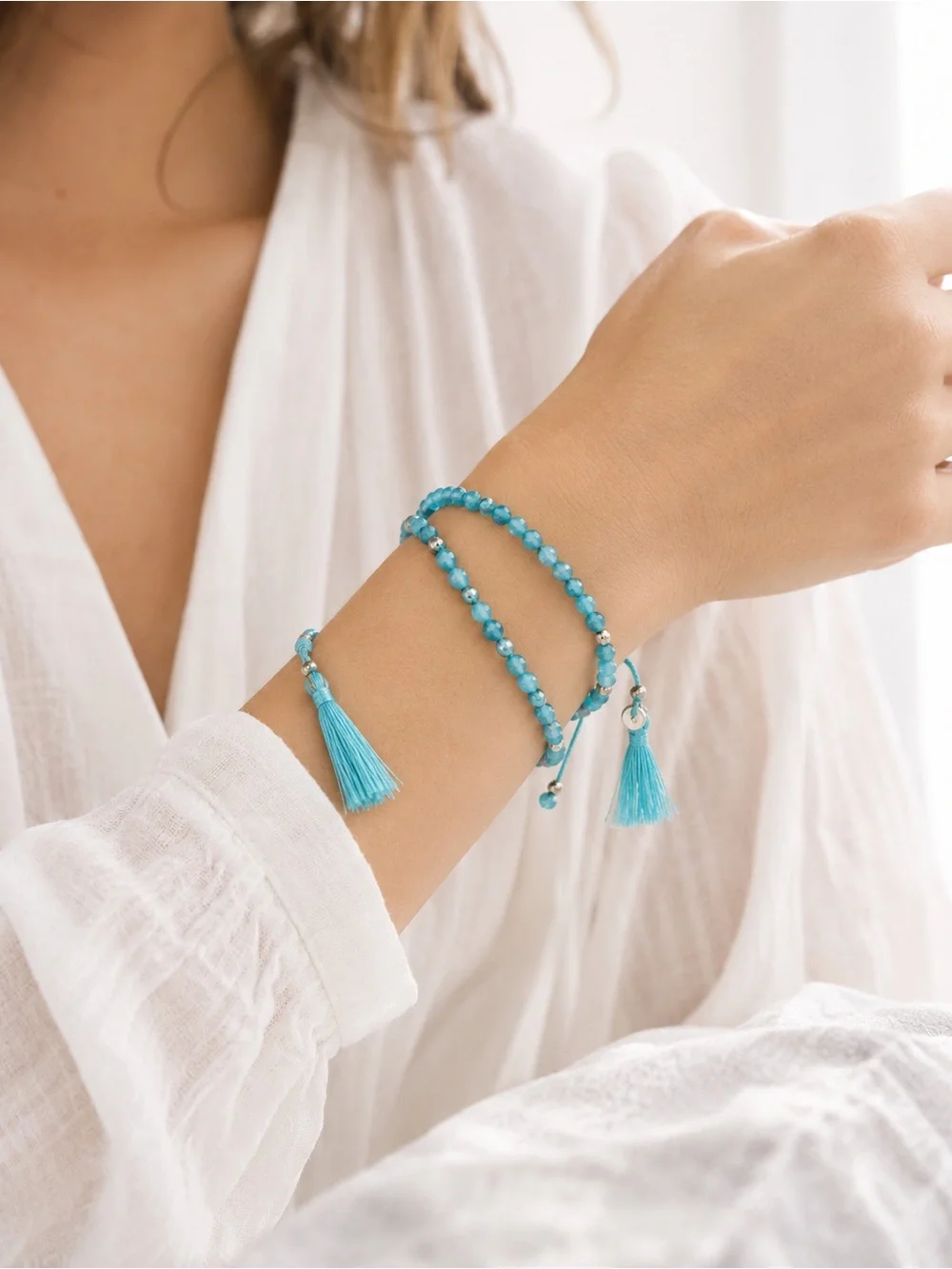 LC Lauren Conrad Aqua December Birthstone Bracelet Tassel Beaded Adjustable NWT